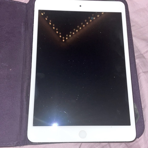 unlocked,up to date, i took these before i restarted it - Picture 2 of 4